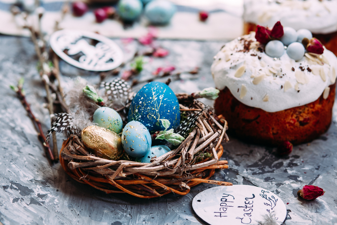 Easter cake, panettone, Easter, Easter holiday.eggs,